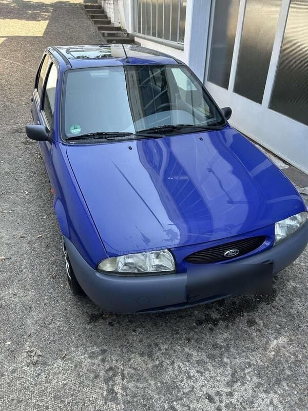 Blau Gebraucht 1999 Ford Fiesta Kleinwagen | 1.000 € (Fairer Preis) - Bild 1/4