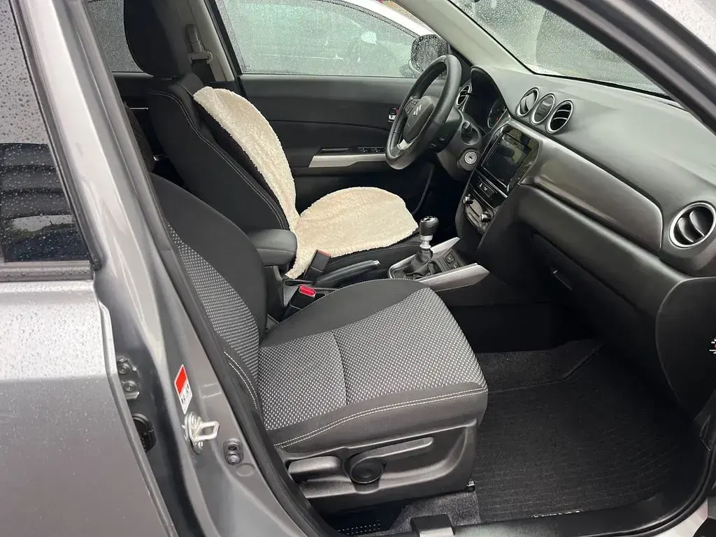 Gebraucht Suzuki Vitara Comfort 129 PS (94 kW) 2023 Grau SUV