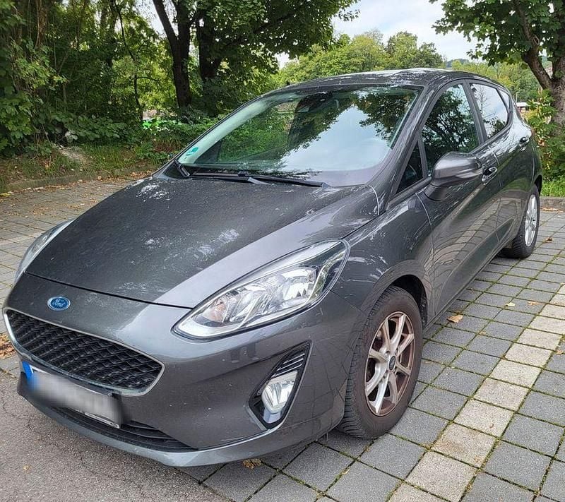 Grau Gebraucht 2019 Ford Fiesta Cool & Connect Kleinwagen | 7.800 € (Superpreis) - Bild 1/4