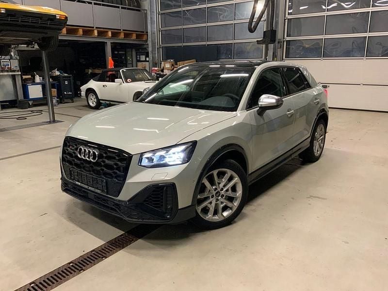 Silber Gebraucht 2024 Audi SQ2 Sport SUV | 38.990 € (Guter Preis) - Bild 1/4