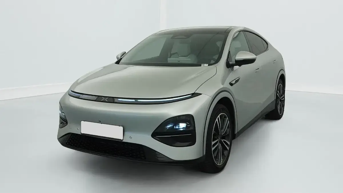 Gebraucht XPENG G6 205 kW (280 PS) 2025 Silver frost SUV
