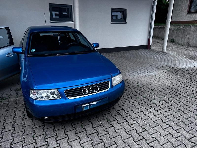 Blau Gebraucht 2001 Audi A3 Kleinwagen | 1.200 € (Superpreis) - Bild 1/4