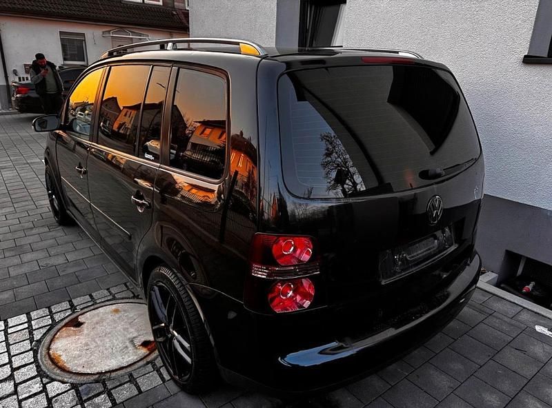 Gebraucht VW Touran 150 PS (110 kW) 2006 Schwarz Van / Kleinbus
