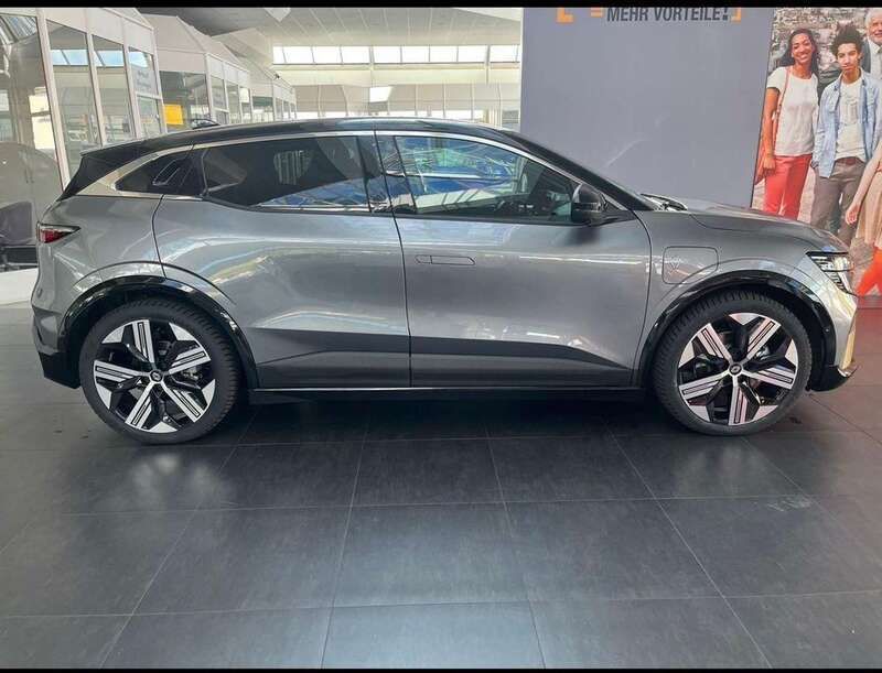 Gebraucht 2022 Renault Mégane Iconic Kleinwagen | 31.000 € (Guter Preis) - Bild 1/4