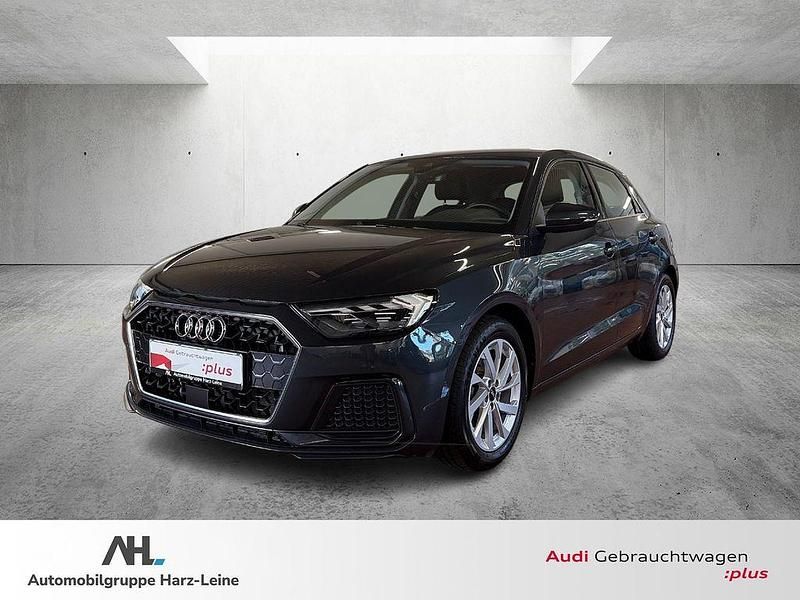 Manhattangrau metallic Gebraucht 2024 Audi A1 Sportback Advanced Plus Kleinwagen | 23.959 € (Guter Preis) - Bild 1/4