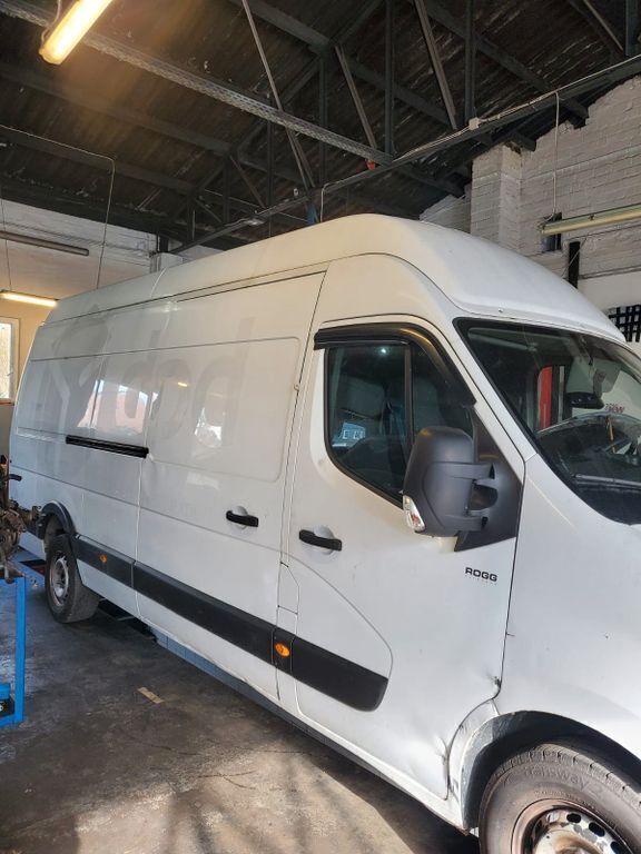 Weiß Gebraucht 2018 Renault Master Van | 5.950 € - Bild 1/4
