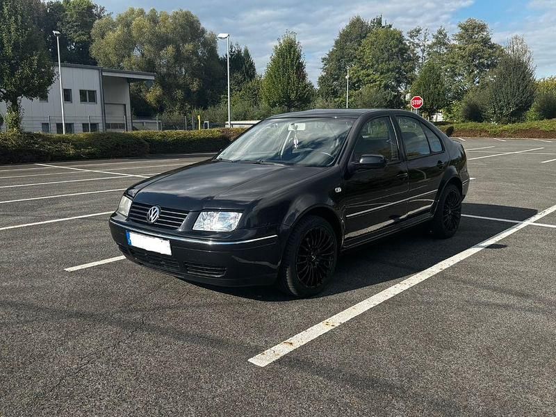 Schwarz Gebraucht 2004 VW Bora Pacific Limousine | 3.999 € - Bild 1/4
