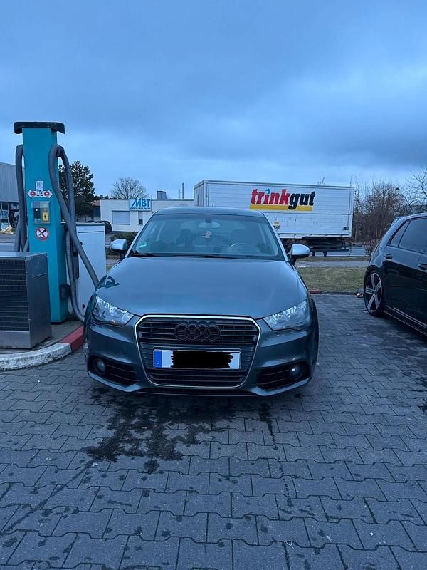 Gebraucht Audi A1 105 PS (77 kW) 2013 Grau Kleinwagen