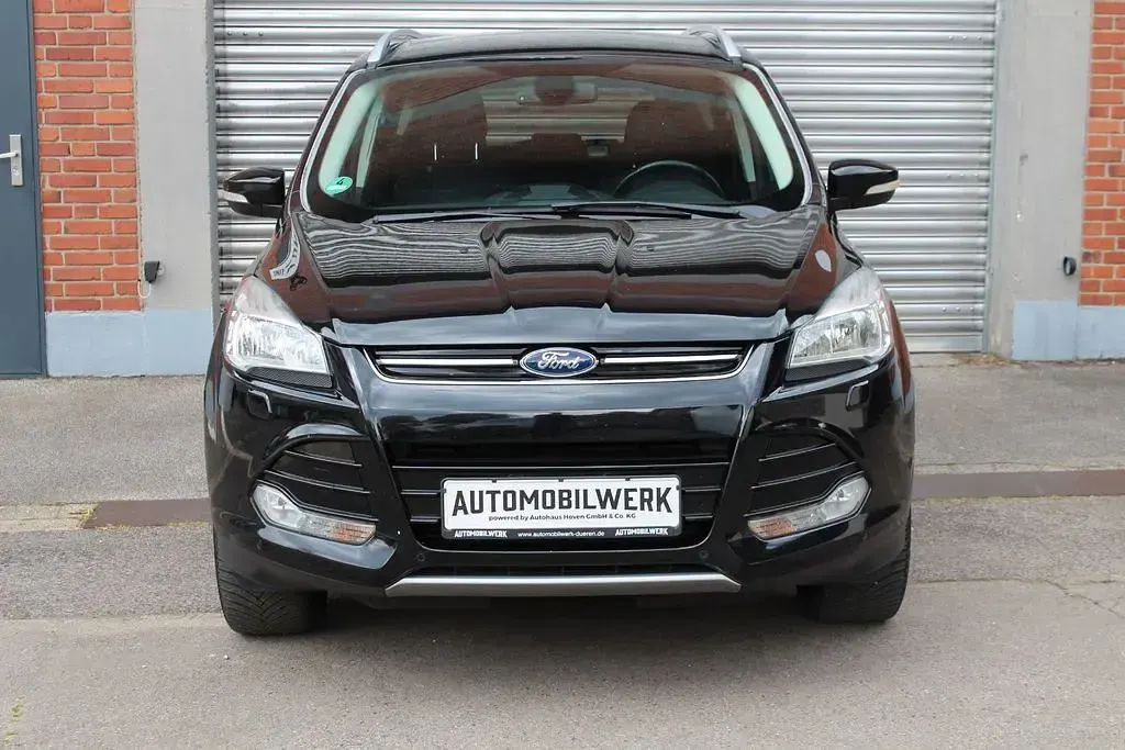 Używany Ford Kuga Titanium 179 KM (131 kW) 2015 Czarny SUV