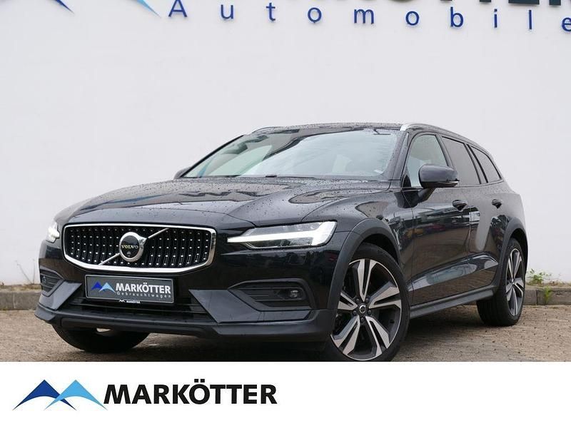 Schwarz Gebraucht 2024 Volvo V60 CC Plus Kombi | 39.990 € (Superpreis) - Bild 1/4