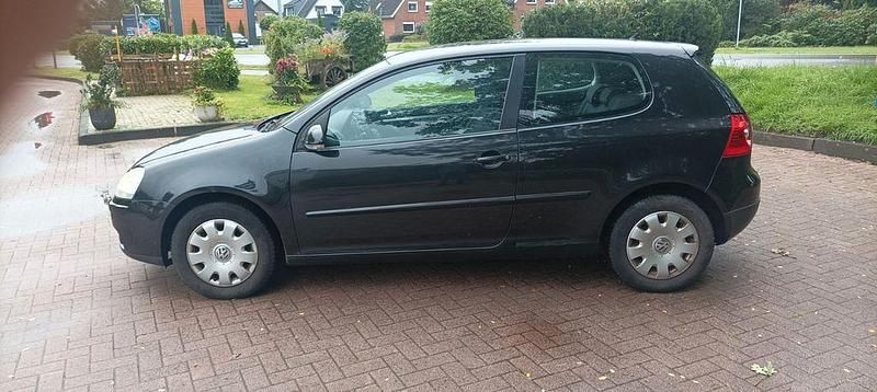 Schwarz Gebraucht 2006 VW Golf V Limousine | 1.499 € (Guter Preis) - Bild 1/4