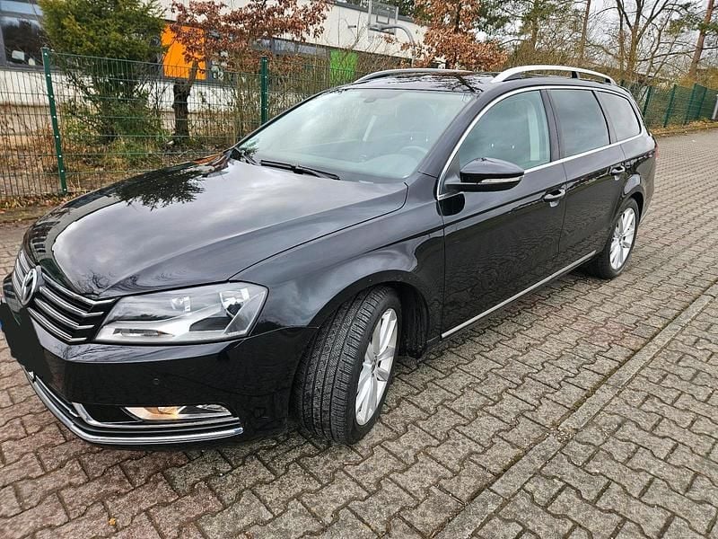 Gebraucht VW Passat Highline 140 PS (102 kW) 2013 Schwarz Kombi