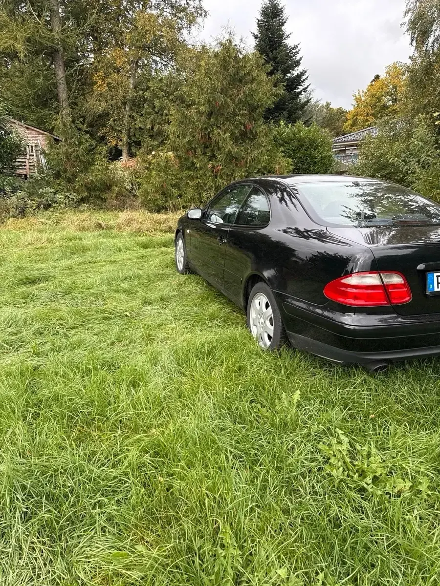 Gebraucht Mercedes CLK200 136 PS (100 kW) 1997 Schwarz Coupé