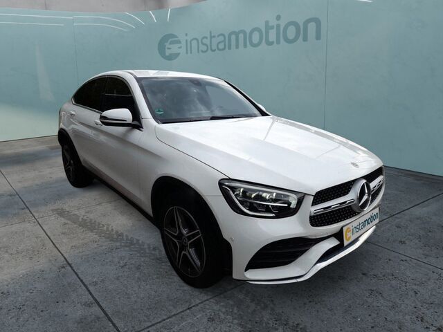 Weiß Gebraucht 2022 Mercedes GLC200 AMG line SUV | 48.588 € (Etwas zu teuer) - Bild 1/2