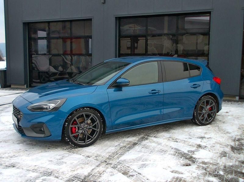 Second-hand Ford Focus ST 280 CP (205 kW) 2021 Albastru Berlinǎ