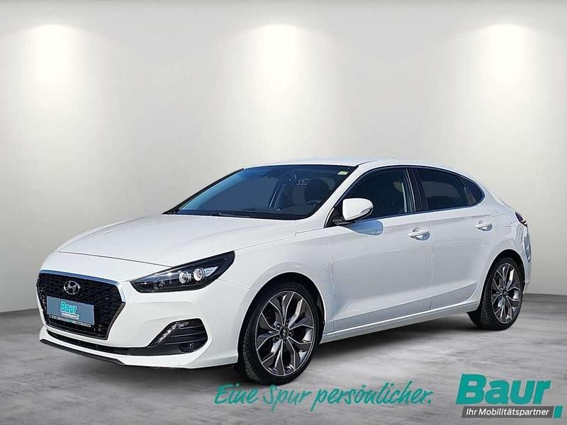 Gebraucht Hyundai i30 Style 140 PS (102 kW) 2018 Polar white uni Coupé