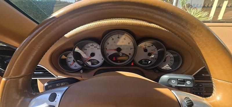 Usata Porsche 997 355 CV (261 kW) 2006 Nero Cabrio