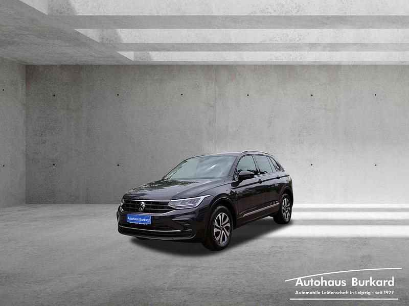 Uranograu Gebraucht 2023 VW Tiguan Life SUV | 29.900 € (Superpreis) - Bild 1/4