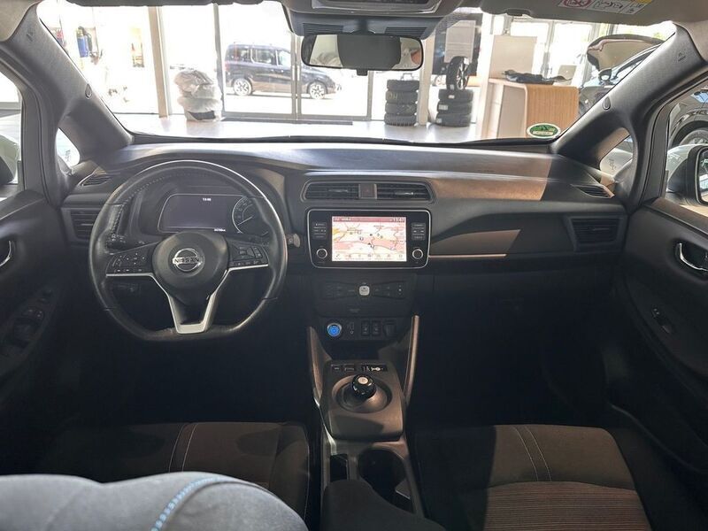 Gebraucht Nissan Leaf Acenta 110 kW (150 PS) 2021 Brilliant white (m) Kleinwagen