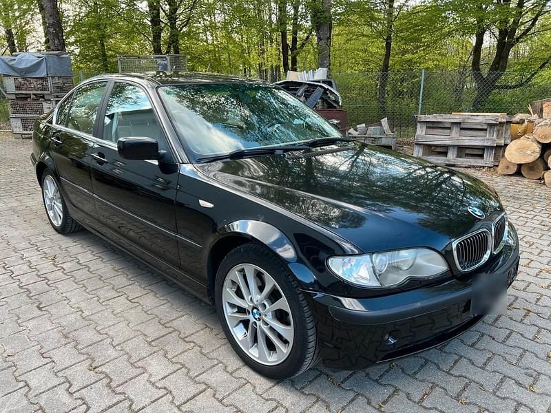 Second-hand BMW 330 231 CP (169 kW) 2004 Negru Berlinǎ