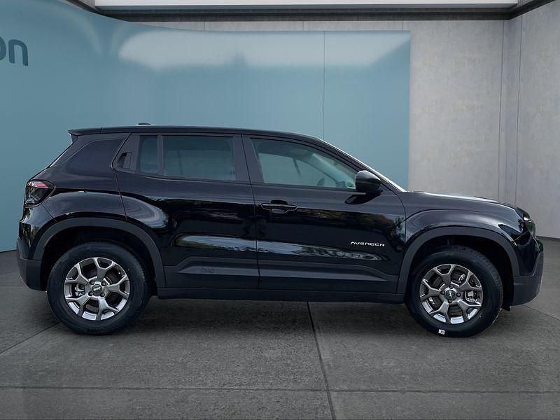 Neu Jeep Avenger EV 114 kW (156 PS) 2025 Schwarz SUV