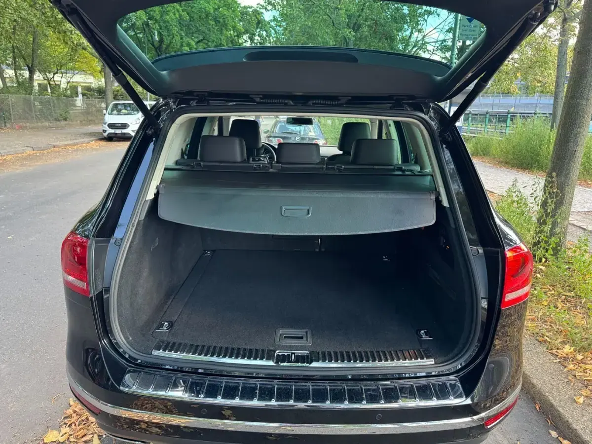 Gebraucht VW Touareg Exclusive 262 PS (192 kW) 2015 Schwarz SUV
