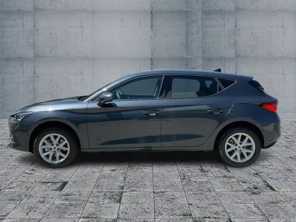 Gebraucht Seat Leon 150 PS (110 kW) 2026 Grau Limousine