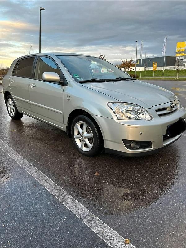 Gebraucht Toyota Corolla 115 PS (84 kW) 2005 Silber Limousine