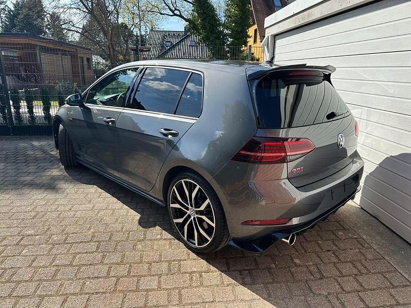 Gebraucht VW Golf VII GTI 245 PS (180 kW) 2019 Grau Limousine