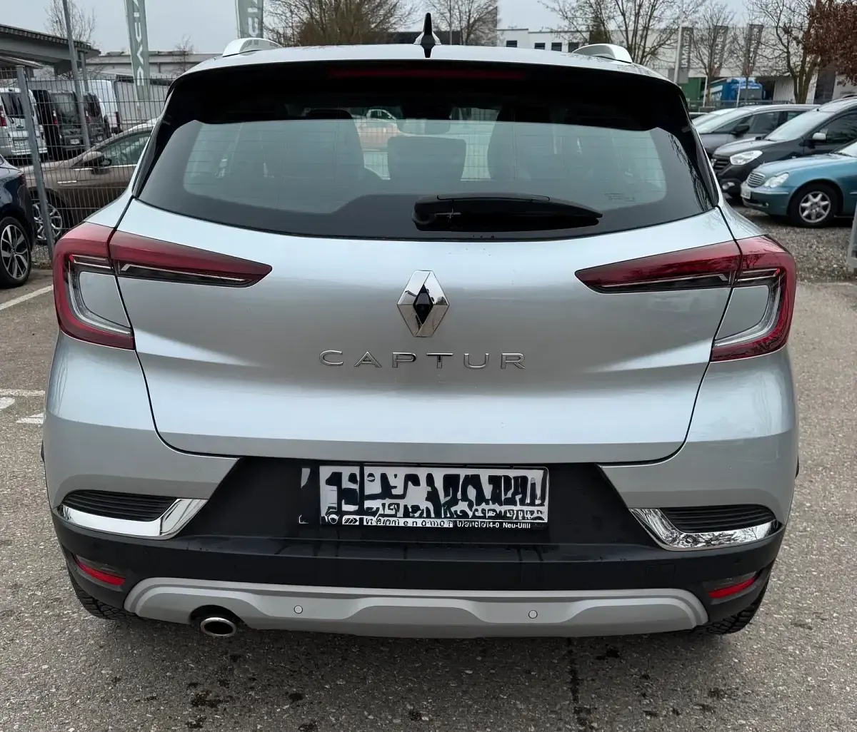 Usata Renault Captur 154 CV (113 kW) 2020 Argento SUV