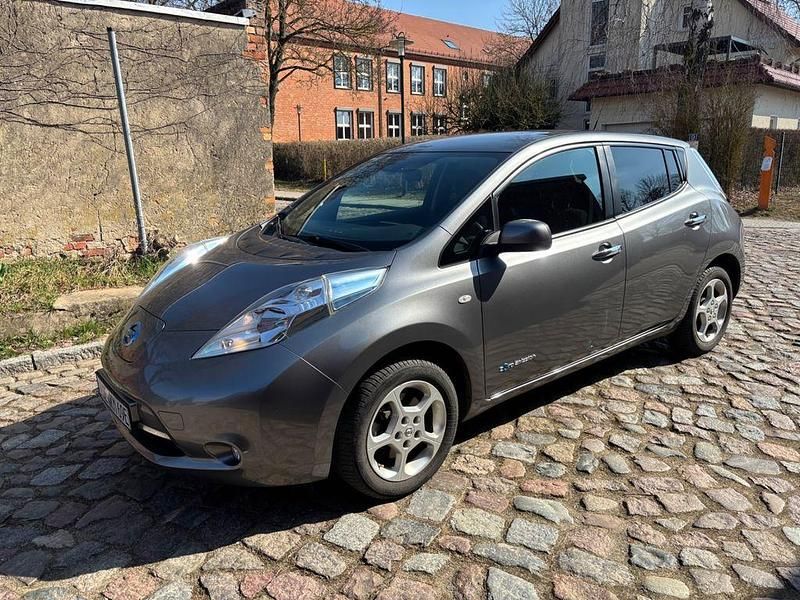 Gebraucht Nissan Leaf Acenta 80 kW (109 PS) 2016 Grau Kleinwagen