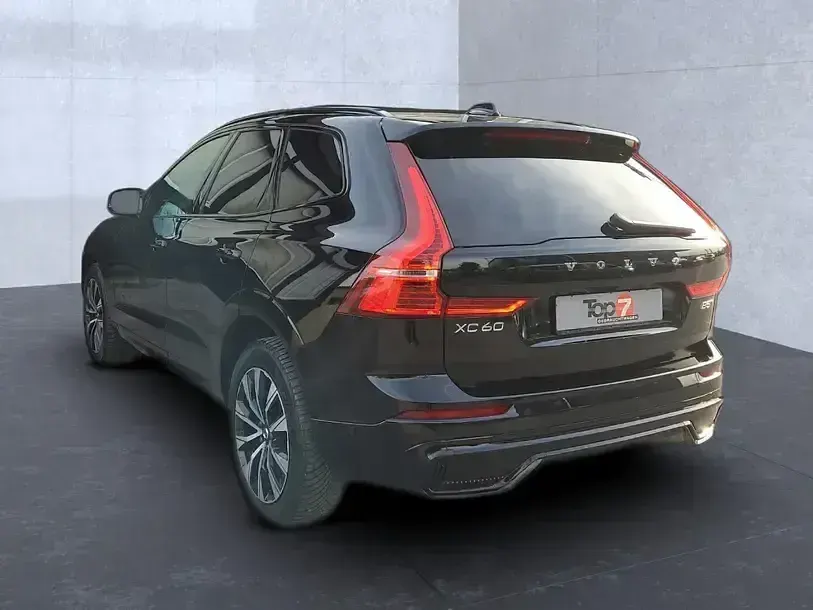 Gebraucht Volvo XC60 Plus 250 PS (183 kW) 2025 Onyx black (metallic) SUV