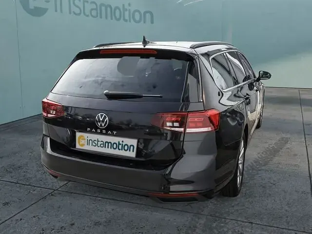 Gebraucht VW Passat Business 150 PS (110 kW) 2022 Schwarz Kombi