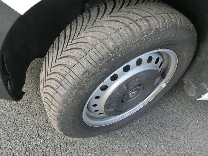 Gebraucht Renault Kangoo 95 PS (69 kW) 2021 Mineral  weiß Van / Kleinbus