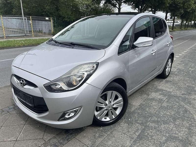 Gebraucht Hyundai ix20 116 PS (85 kW) 2014 Silber Kleinwagen
