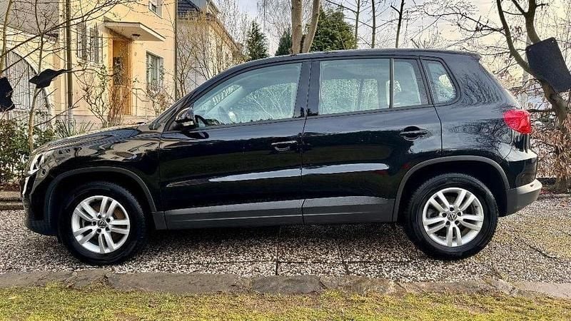 Gebraucht VW Tiguan 125 PS (91 kW) 2016 Schwarz SUV