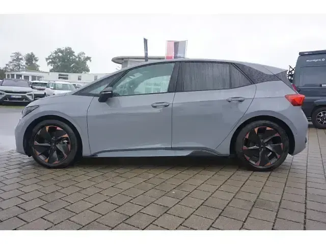 Second-hand Cupra Born 150 kW (204 CP) 2024 Gri Hatchback