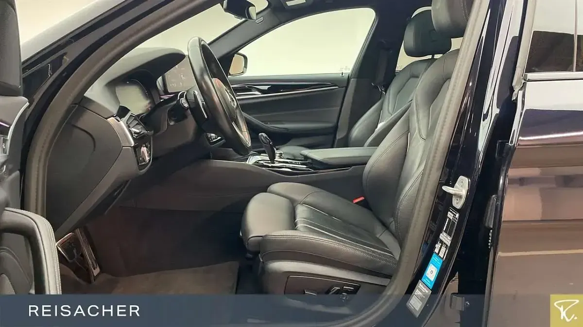 Gebraucht BMW 530 Efficient Dynamics 252 PS (185 kW) 2023 Carbonschwarz metallic Kombi