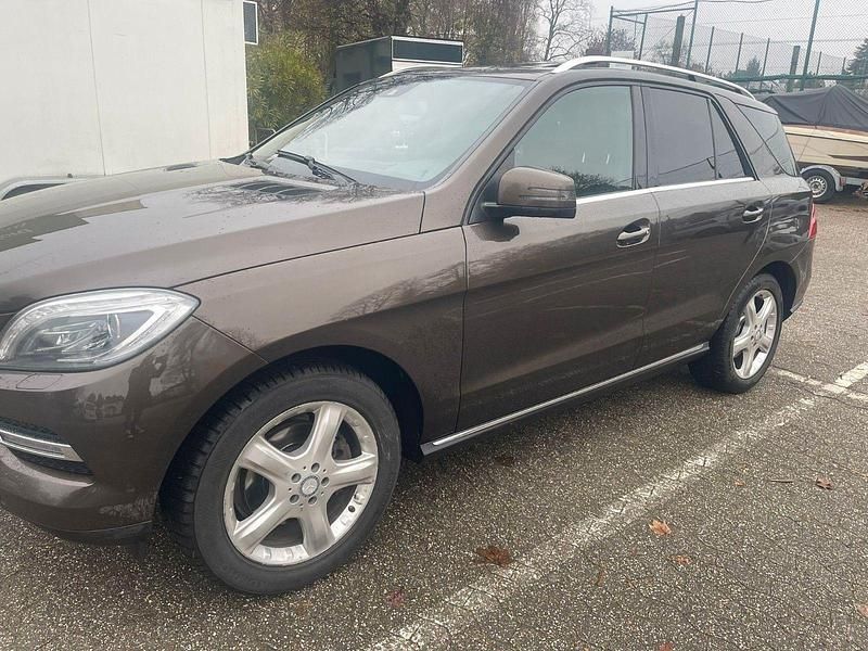 Gebraucht Mercedes ML350 258 PS (189 kW) 2014 Braun SUV