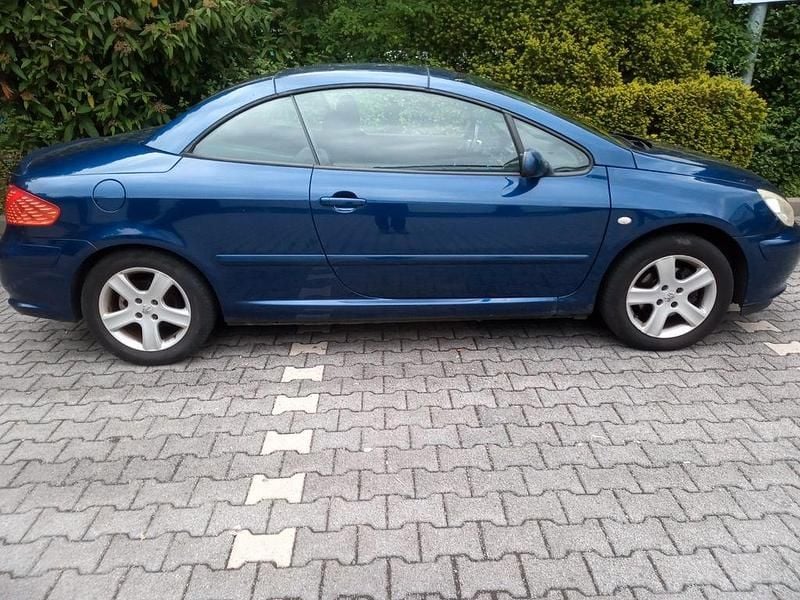 Gebraucht Peugeot 307 CC 136 PS (100 kW) 2004 Blau Cabrio