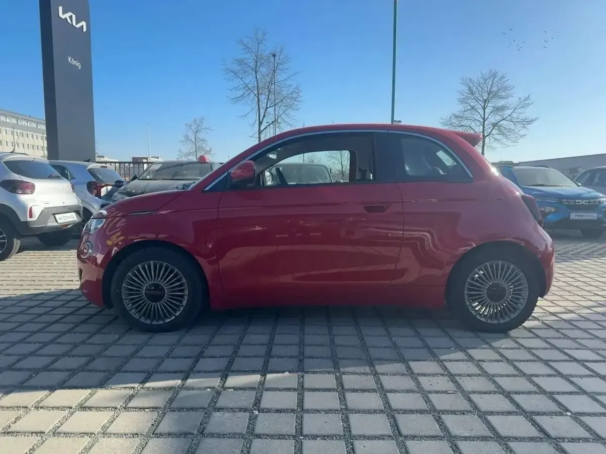 Gebraucht Fiat 500e Red 86 kW (118 PS) 2022 Rot by Kleinwagen