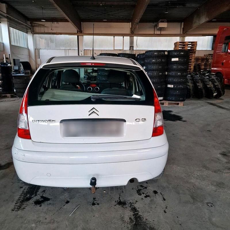 Gebraucht Citroën C3 60 PS (44 kW) 2009 Weiß Kleinwagen