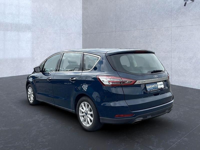 Gebraucht Ford S-MAX Titanium 179 PS (131 kW) 2016 Blau Van / Kleinbus