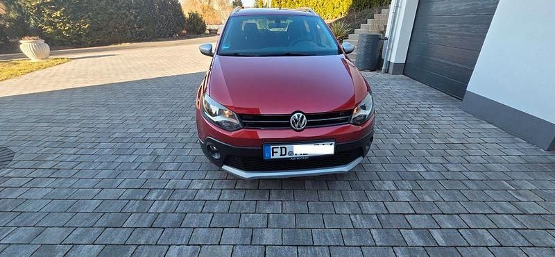 Gebraucht VW Polo Cross 90 PS (66 kW) 2015 Rot Kleinwagen