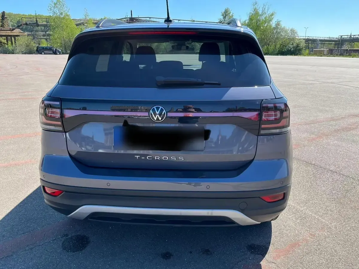 Gebraucht VW T-Cross 95 PS (69 kW) 2022 Grau SUV