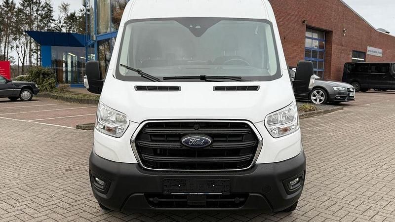 Gebraucht Ford Transit Trend 131 PS (96 kW) 2022 Frostweiß Van / Kleinbus