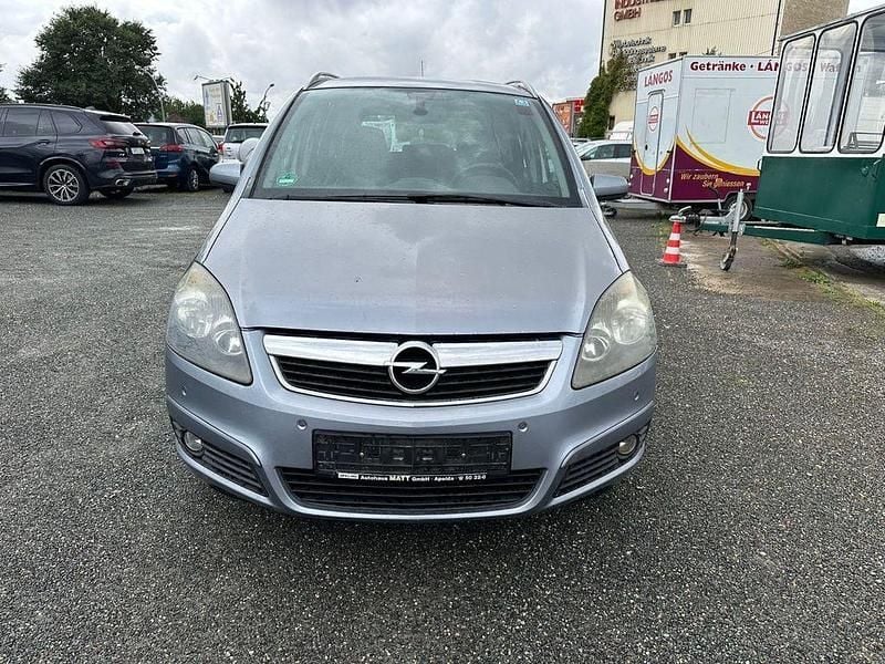 Silber Gebraucht 2006 Opel Zafira Edition Van / Kleinbus | 1.790 € (Superpreis) - Bild 1/4