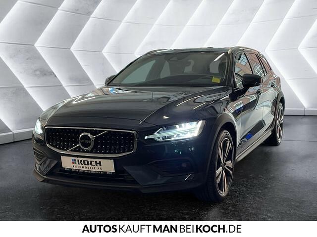 Gebraucht Volvo V60 CC Pro 197 PS (144 kW) 2021 Blau Kombi