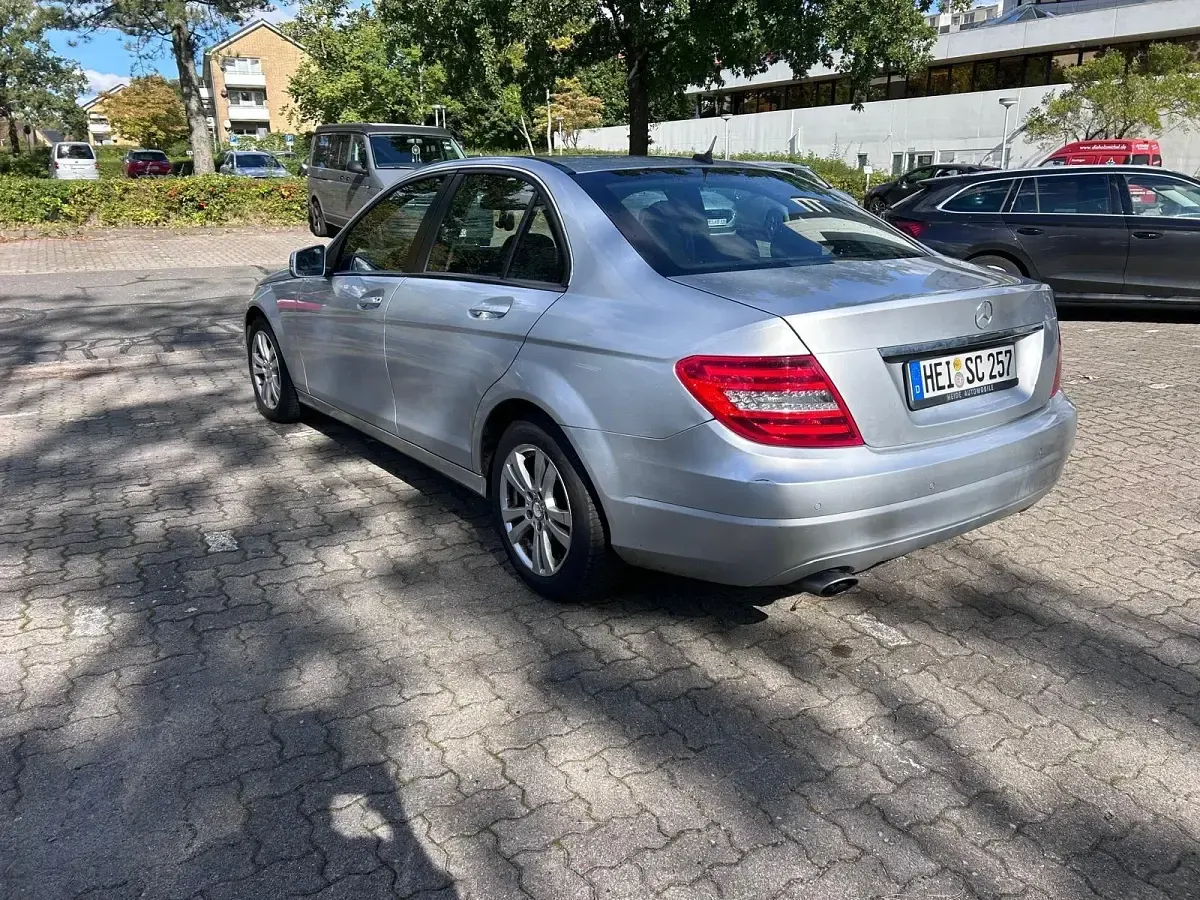 Gebraucht Mercedes C220 170 PS (125 kW) 2013 Silber Limousine