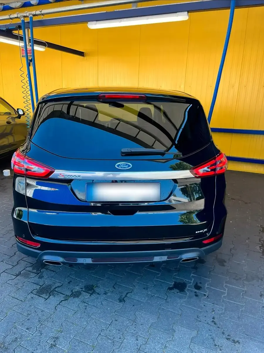 Gebraucht Ford S-MAX Titanium 190 PS (139 kW) 2019 Schwarz Van / Kleinbus